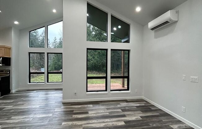 Gorgeous Two Bedroom Unit in Castle Rock - Move in Special