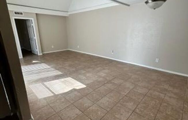 3 beds, 2 baths, 1,350 sqft, $2,055, Unit 3-1623-B