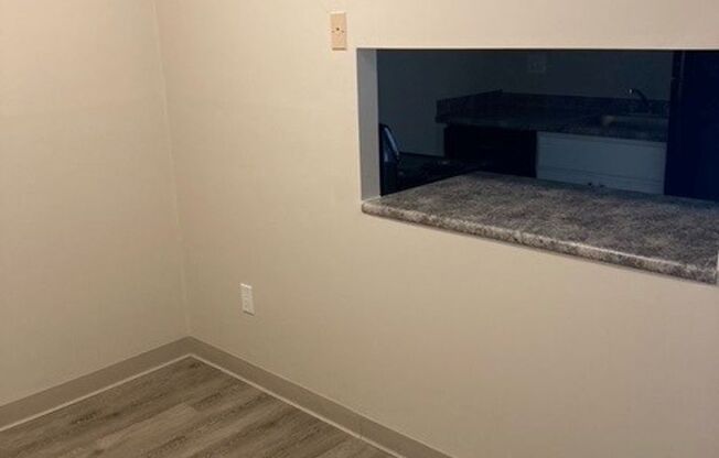 2 beds, 1 bath, 790 sqft, $2,500, Unit B101