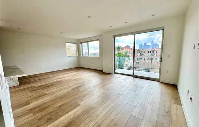 957 FIGUEROA TERRACE