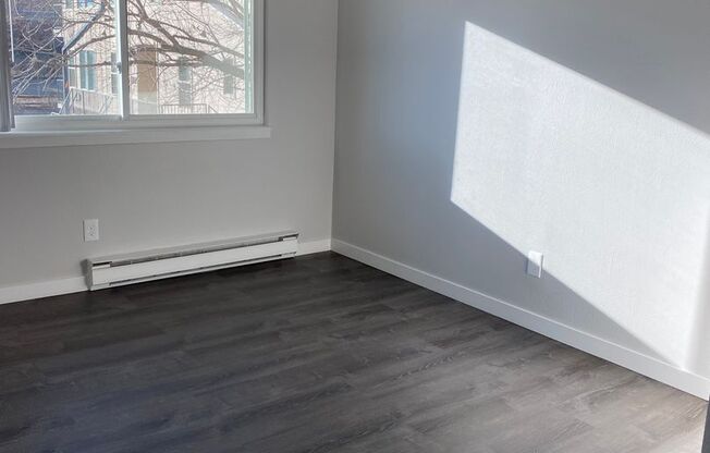 2 beds, 1.5 baths, 800 sqft, $1,945, Unit 1015-2A
