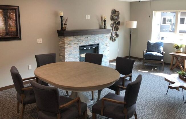 1 bed, 1 bath, 718 sqft, $1,400, Unit 109