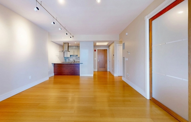 2 beds, 2 baths, 1,318 sqft, $6,400, Unit U2203