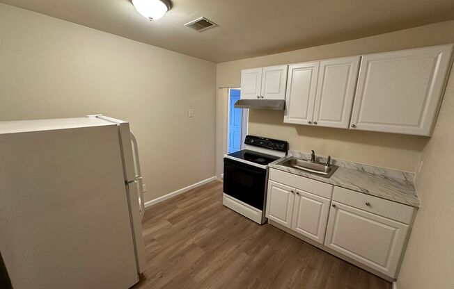 2 beds, 1 bath, 1,100 sqft, $1,200, Unit 2