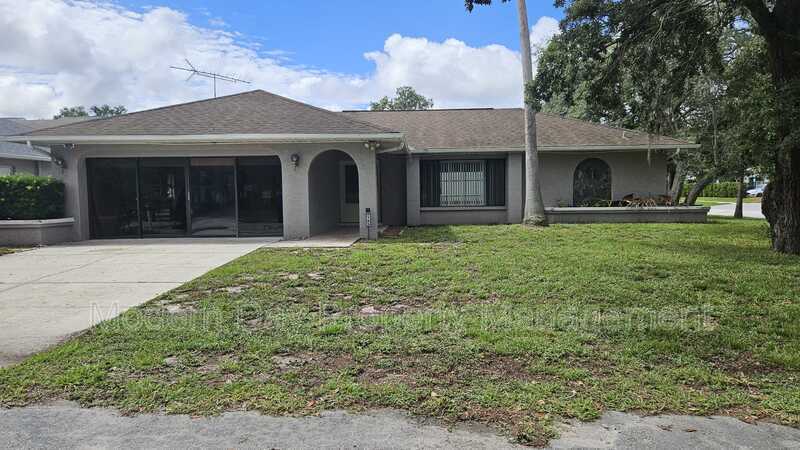 8185 OMAHA CIR