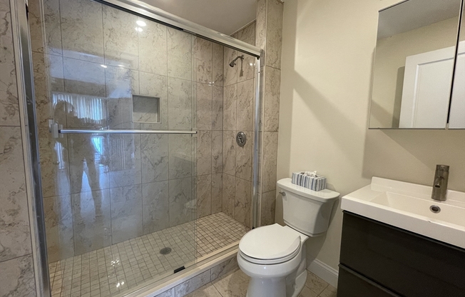 1 bed, 1 bath, $3,800, Unit 102