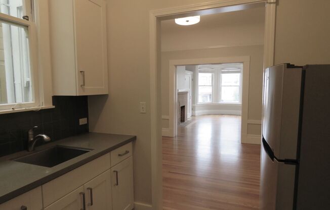 1 bed, 1 bath, $3,500, Unit 1