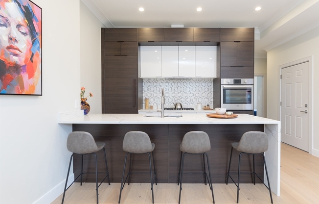 577 MASSACHUSETTS AVE