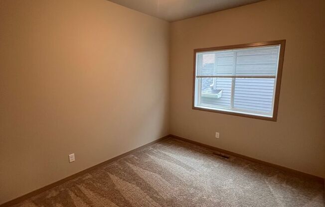 744 PR AVE