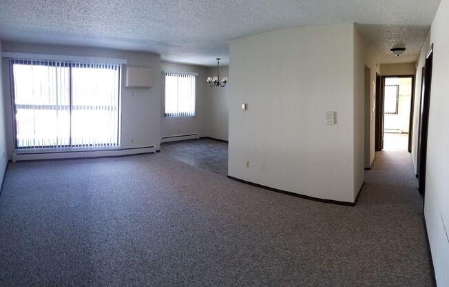 2 beds, 1 bath, 972 sqft, $1,315, Unit 95-105