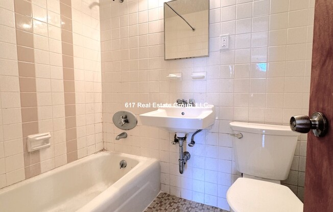 172 North Beacon St. 2S