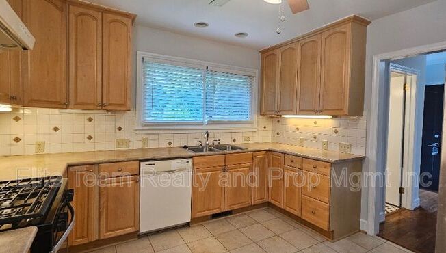 513 WEBSTER PL
