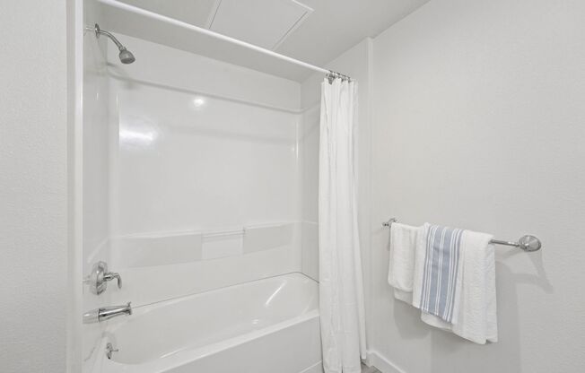 1 bed, 1 bath, 111 sqft, $1,600, Unit Shared Unit - SinglePrivateRoom