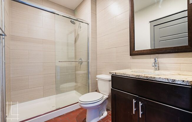 2 beds, 2 baths, $2,100, Unit 727 N. 4th St. Apt. 128
