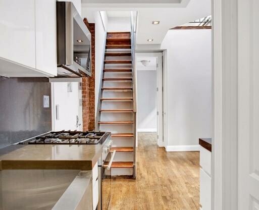 3 beds, 1 bath, $6,595, Unit 6C