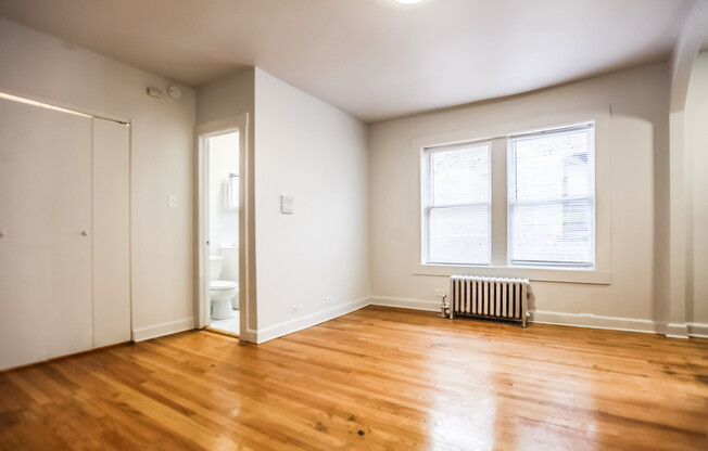 Studio, 1 bath, 450 sqft, $1,150, Unit 205