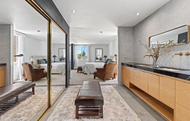 5050 COLDWATER CYN AVE