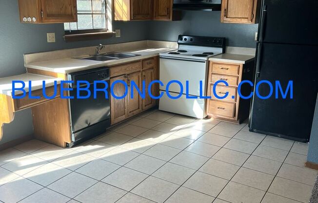 2 beds, 1.5 baths, $1,150, Unit 120