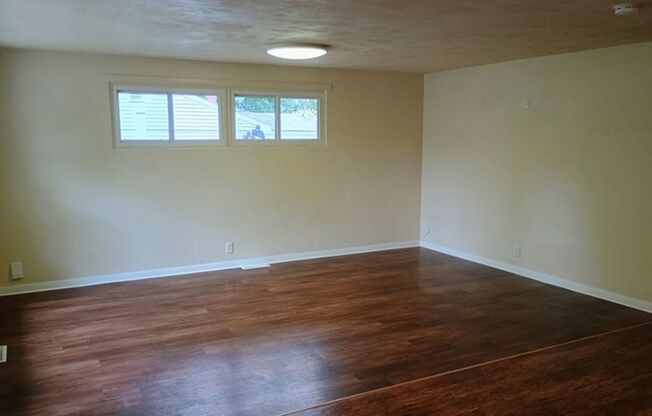 2 beds, 1 bath, $1,700