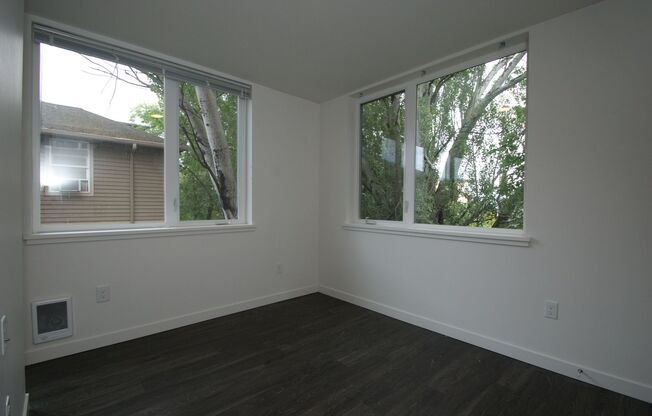 Studio, 1 bath, 255 sqft, $1,200, Unit 210