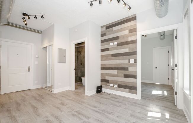 1 bed, 1 bath, 338 sqft, $1,825, Unit 309