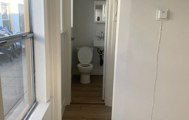 Studio, 1 bath, $1,320, Unit 06