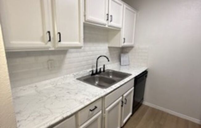 2 beds, 2 baths, 989 sqft, $1,695, Unit 11601B