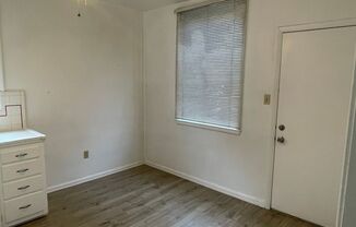 1 bed, 1 bath, 550 sqft, $1,095, Unit Unit 9