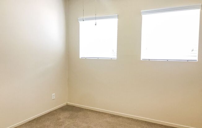 2 beds, 1 bath, $2,200