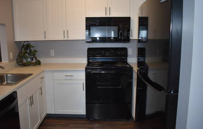Clubhouse at Woodland Ridge Apartments in Woodridge, IL