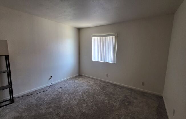 2 beds, 1 bath, $1,295, Unit # 225