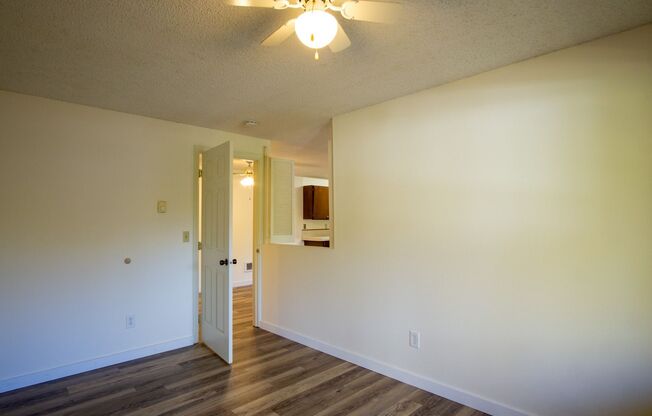 2 beds, 2 baths, $1,595, Unit 9132