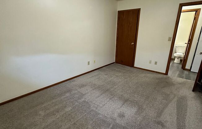 2 beds, 1 bath, $795, Unit Unit 07