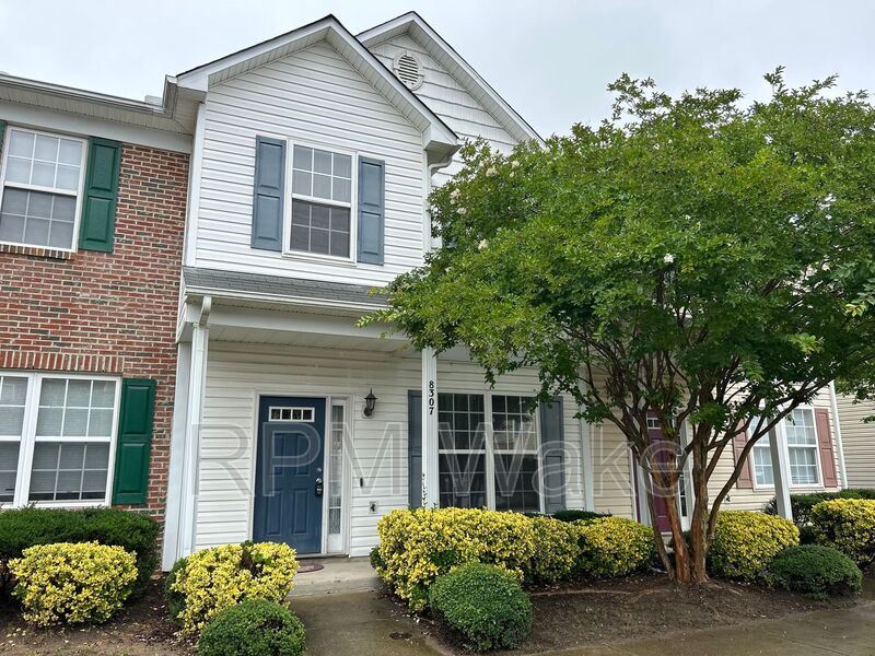 8307 GLENWOOD SPG CT