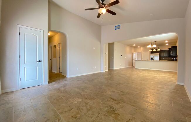 East El Paso 4 bed Refirg A/C