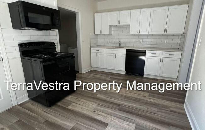 326-328 S 4th St.