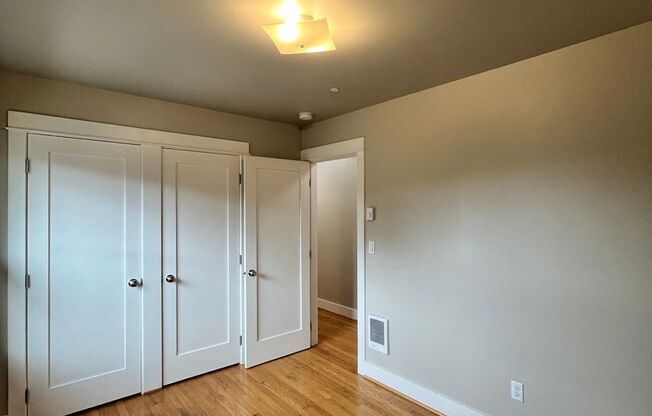 2 beds, 1 bath, $1,895