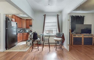 1 bed, 1 bath, 600 sqft, $1,900, Unit 910