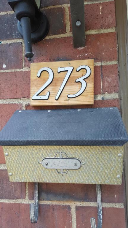 273 OAK DR