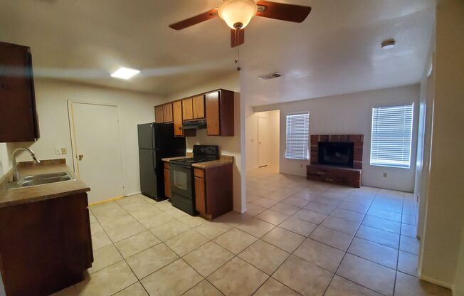 2 beds, 2 baths, $1,525