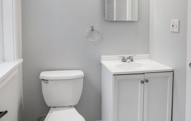 2 beds, 1 bath, 462 sqft, $1,950, Unit 7456-4C