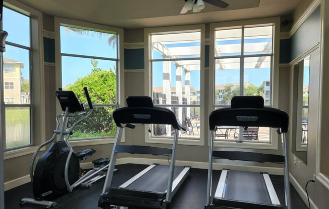 3 beds, 2 baths, $2,150, Unit Apt 711