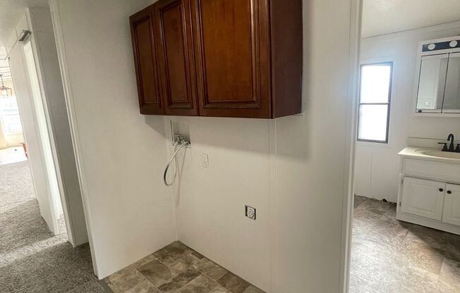 2 beds, 1 bath, 970 sqft, $1,100, Unit 108