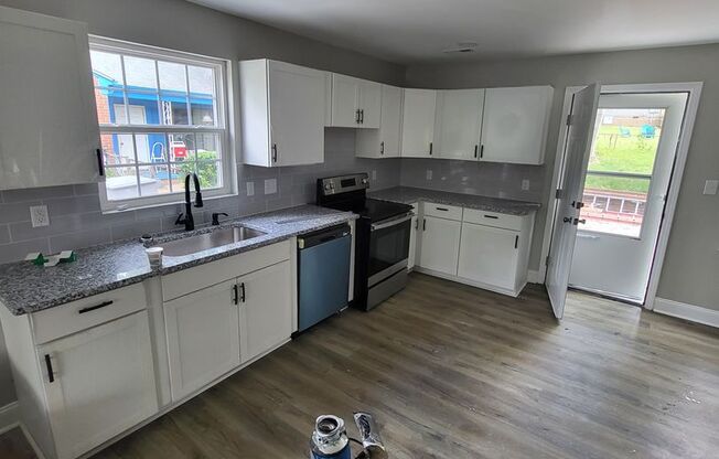 Remodeled 3BR home minutes from Uptown Charlotte