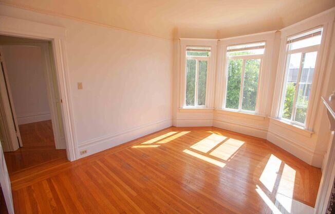 1462Hyde