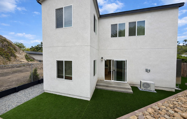 5418-5420 Baja Drive