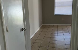 1 bed, 1 bath, 750 sqft, $1,150, Unit 5