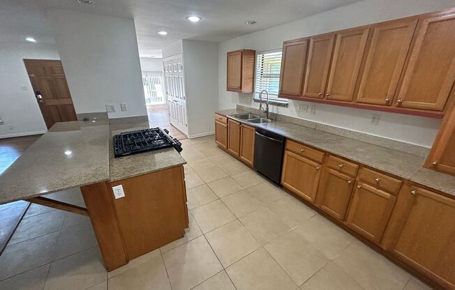 3 beds, 2 baths, $2,650