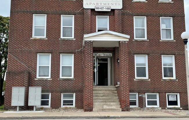 Karlton Apartments