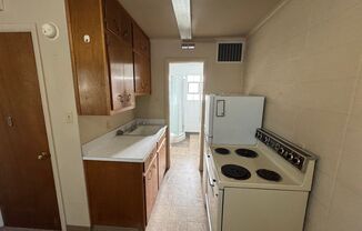 1 bed, 1 bath, $625, Unit A